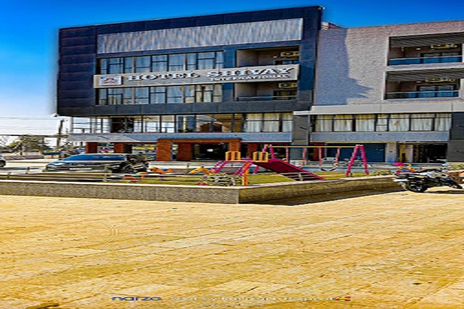 Hotel Shivay International Tharad Exteriér fotografie